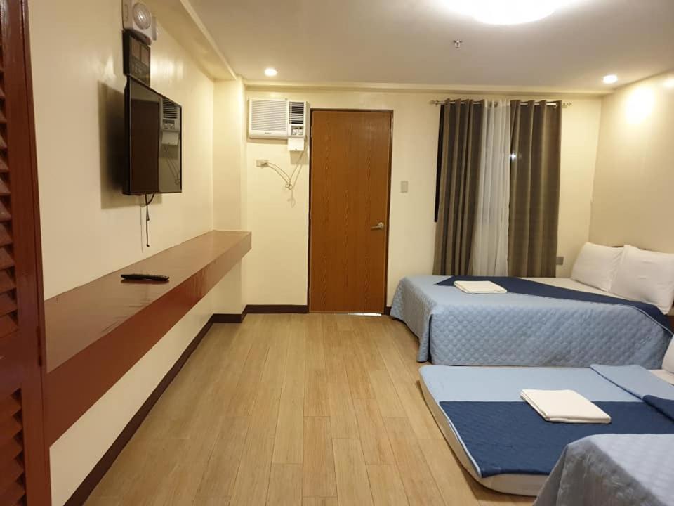 La Primera Grande Beach Resort Roxas  Exterior photo